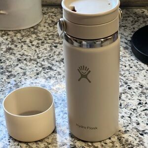 Hydro Flask wide mouth 16oz in sandalwood